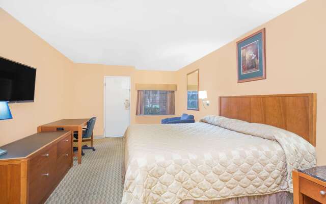 Super 8 by Wyndham San Angelo