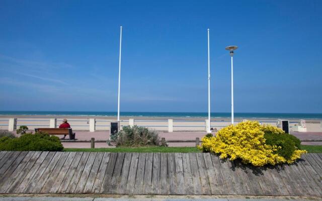 Appart Résidence proche plage avec piscine et parking couvert privé