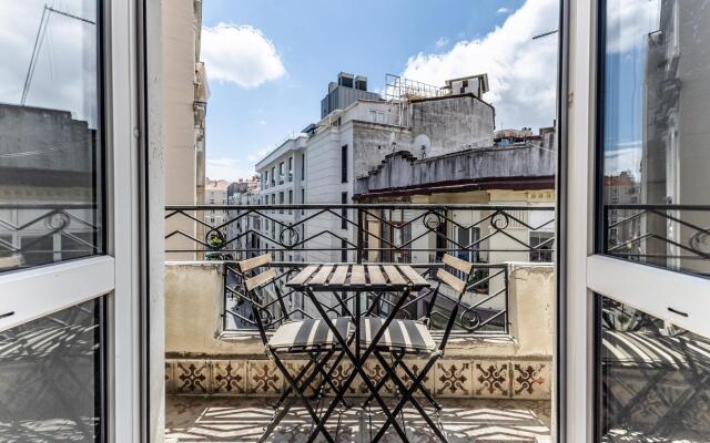 Amazing Flat near Osmanbey Metro Station