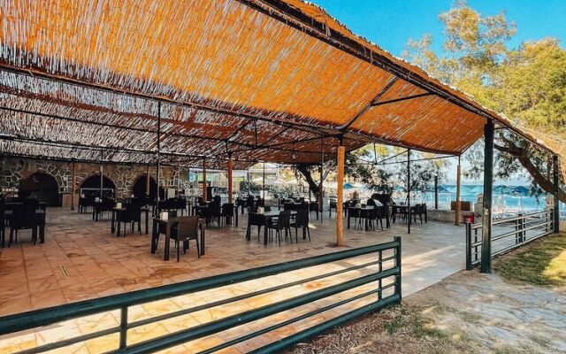 Sunny Garden Beach & Hotel