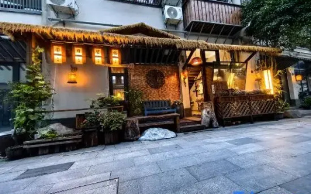 Ruo Ri Wang Lou B&B（Shanghai Zhujiajiao Ancient Town Store）