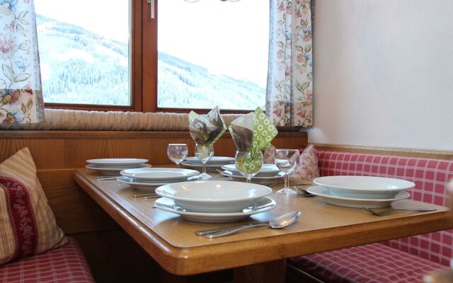 Peaceful Apartment in Gerlos near Ski Area Zillertal Arena