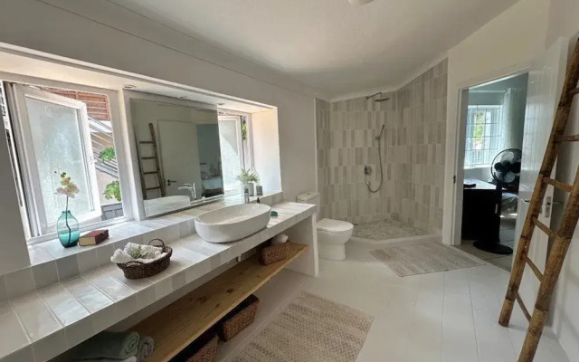 Xanadu Beach Villa 1 Min Walk To The Beach