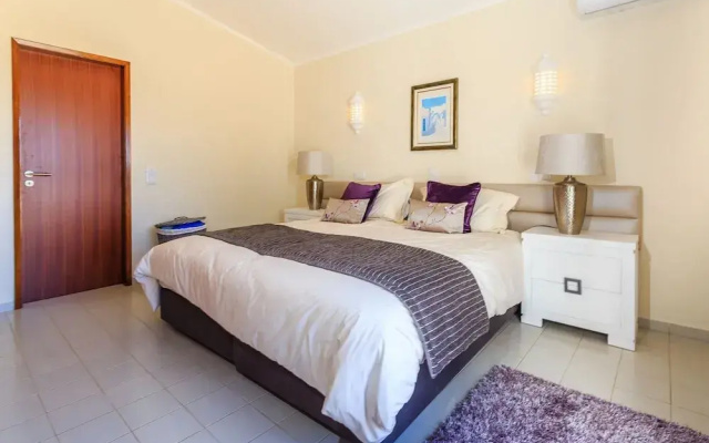 Floresta Fabulous Villa Close to Beach and Golf