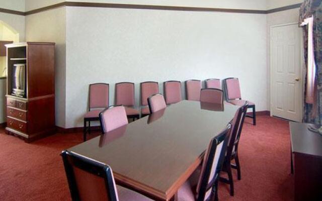 Comfort Suites Near Fairplex