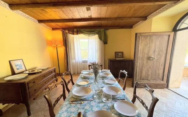 Manor Rico - Big Mansion With Pool and Private Garden
