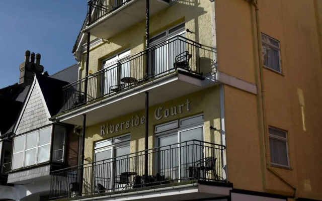 Riverside 1 in Dartmouth