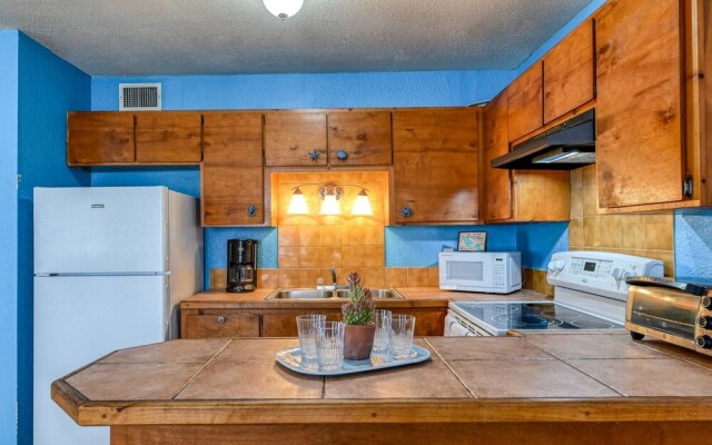 Endless Summer on B Street