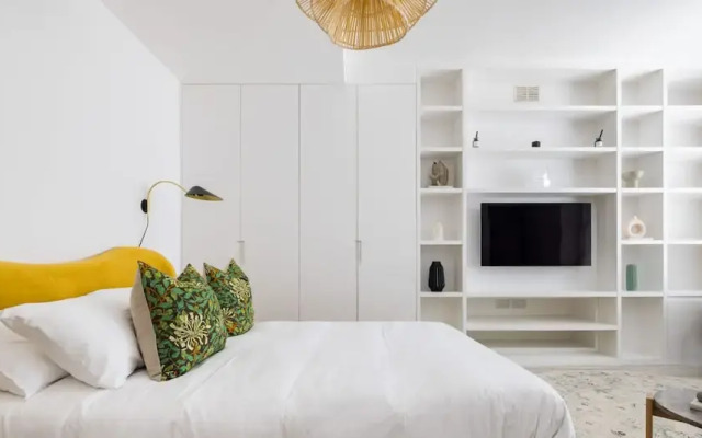 Light-filled Studio With AC - Earl s Court