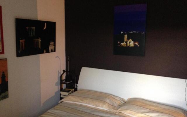 70 Via Vione