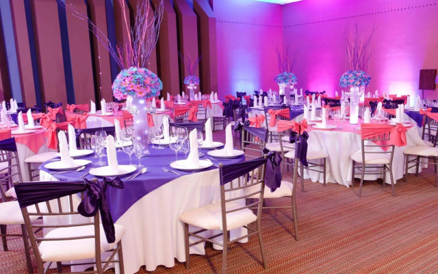 Holiday Inn Bogota Airport by IHG