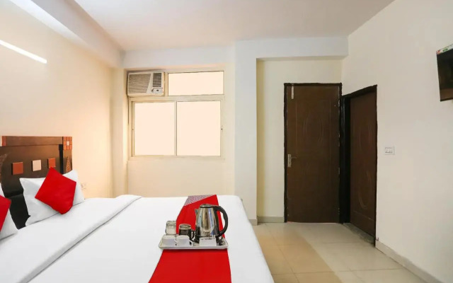 Oyo Flagship 702599 Hotel Amira Residency