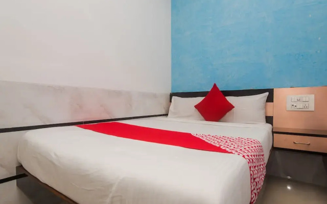 OYO 24504 Sion Residency