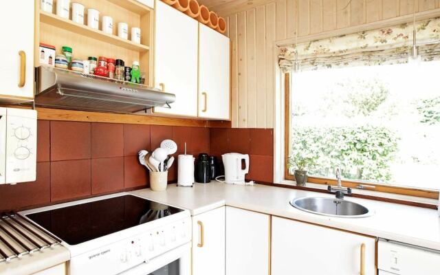 Modern Holiday Home in Humble With Sauna