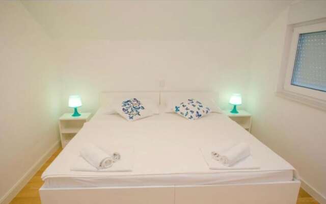 Apartments Neos