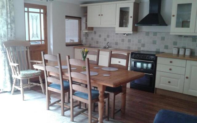Angate Cottage