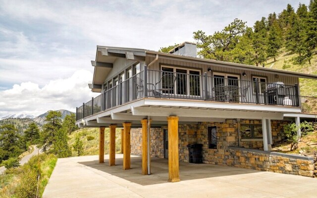 Kintzle Family Vacation At Windcliff 4 Bedroom Home by RedAwning