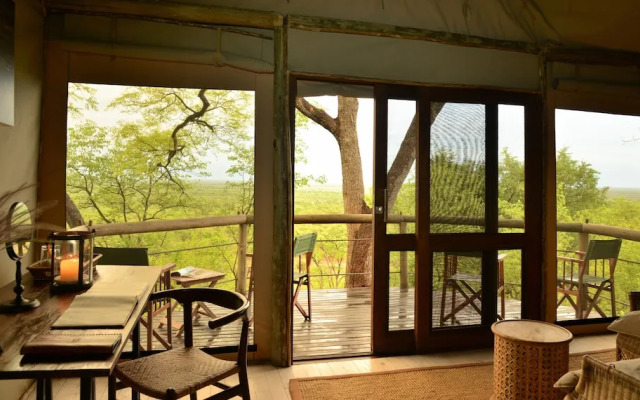 Ghoha Hills Savuti Lodge