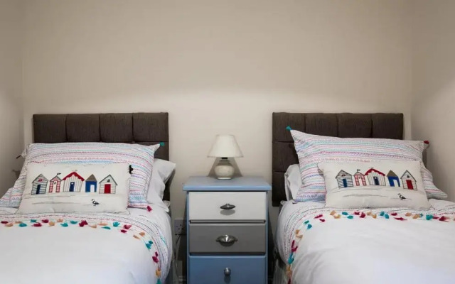 Observation Apartment, 3 Pilots Point