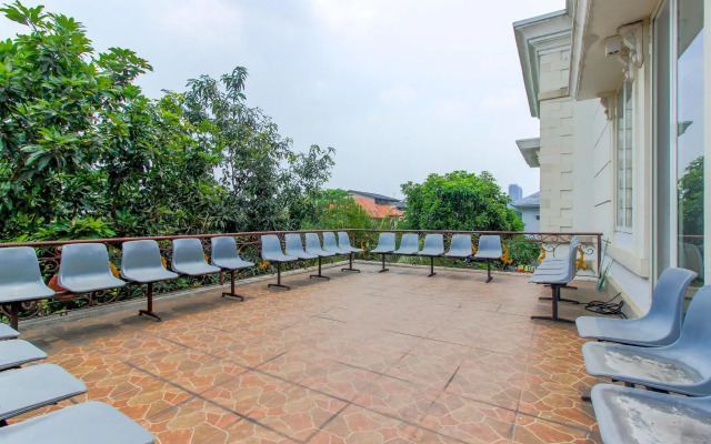 RedDoorz @ Permata Sari Karawaci