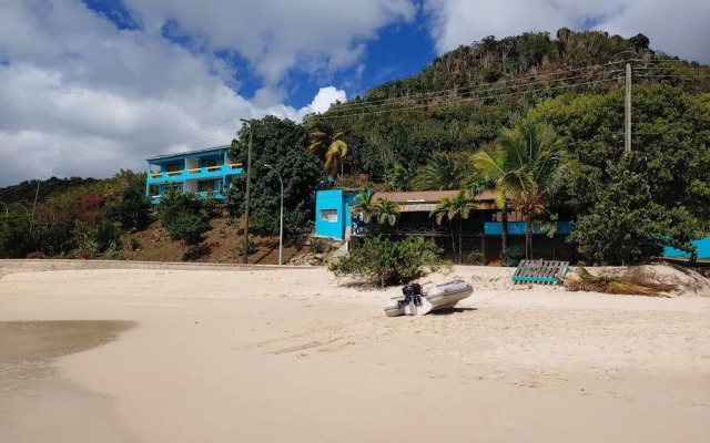 Orrie's Beach Bar Hotel