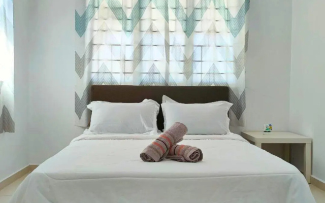 Rumah Pantai de Merabang (bungalow with pool) – Guest Rooms – Kota Bharu