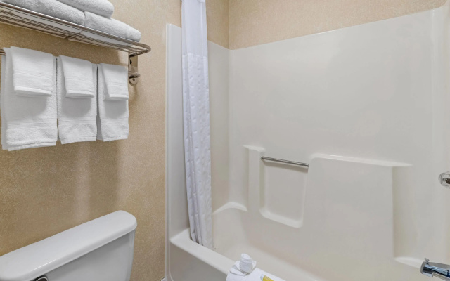Days Inn by Wyndham Grand Forks Columbia Mall