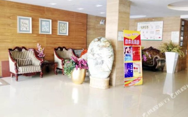 Jiatai chain hotel DandongHuanghai market store