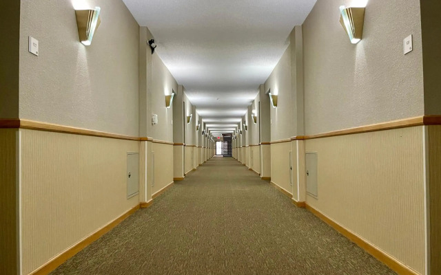 FairBridge Inn & Suites Fort Wayne