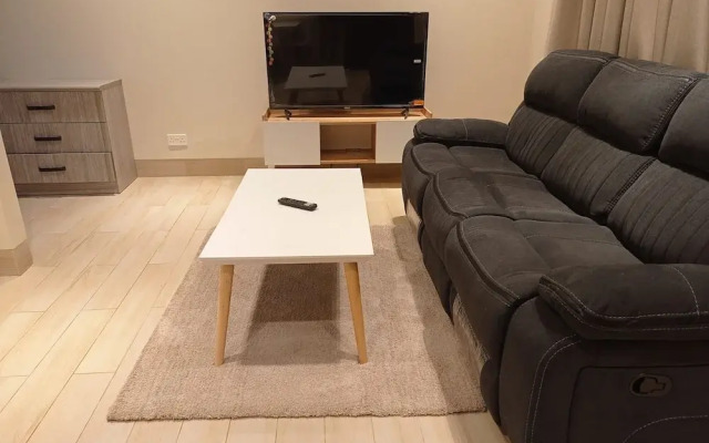 Bright Studio With Pool View Balcony