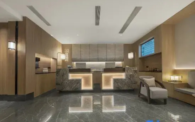 Qianna Hotel