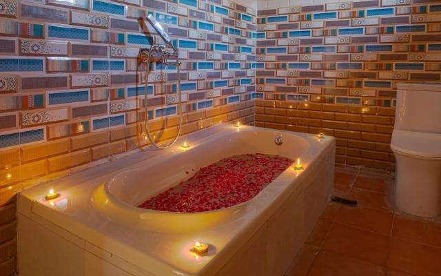 Sunrise Desert Resort