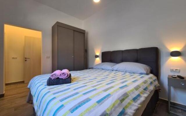 Apartments Plavi 825