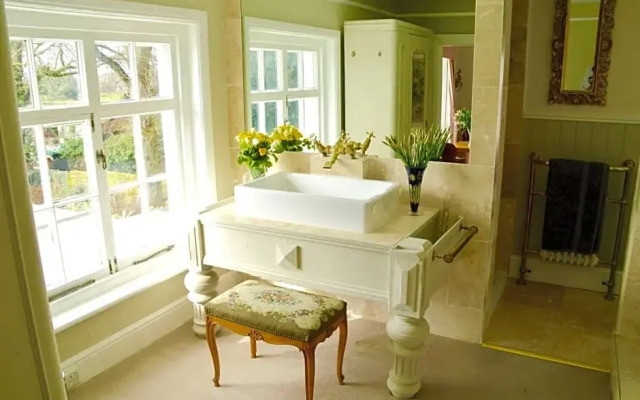 Cedar House Boutique B&B