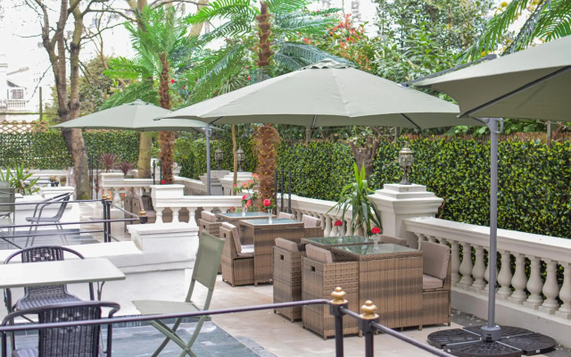 Pembridge Palace Hotel