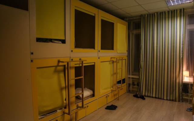 Capsule Hostel Yes