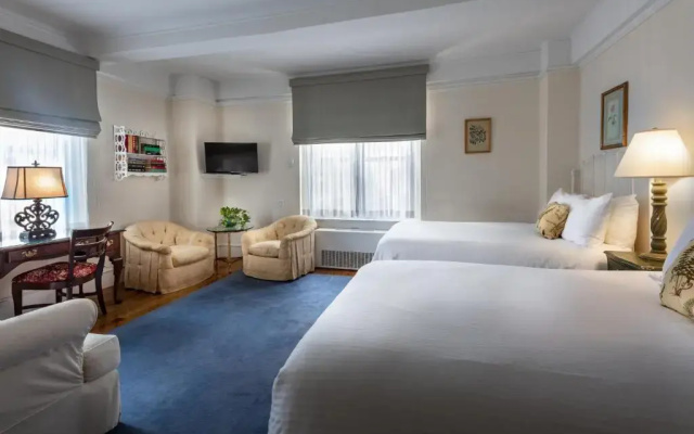 Roger Smith Hotel