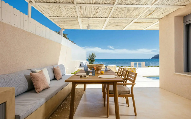 Salty Angel Sea Front Villa