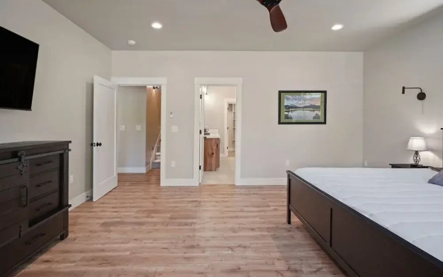 110 Crane 5 Bedroom Home by RedAwning
