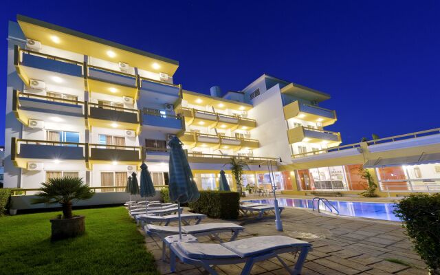 Trianta Hotel Apartments