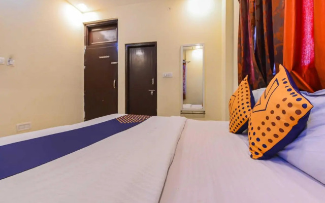 OYO Flagship 80513 Hotel Khushi