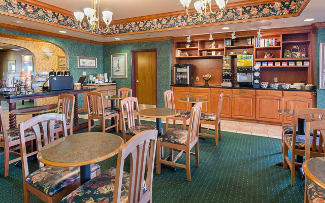 MainStay Suites Roanoke Airport