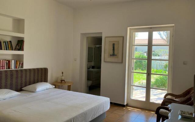 Mediterenian house with beautiful garden