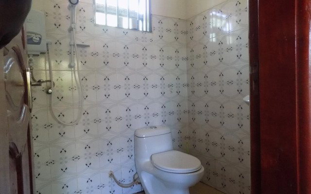 Deluxe Hotel - Ishaka