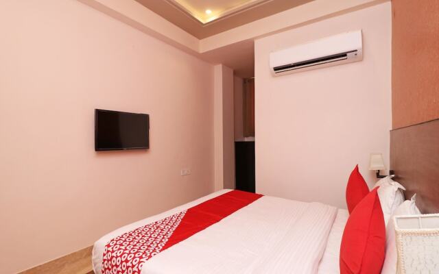 OYO 14766 Pacify Hills