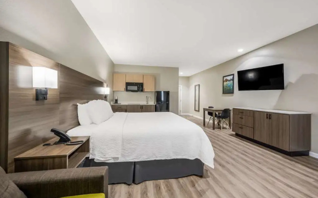 SureStay Studio by Best Western Conroe Downtown