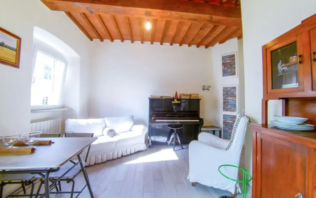 Romantic Piano Apartment