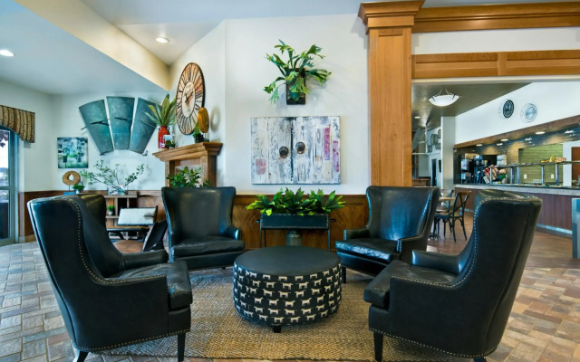 Oxford Suites Hermiston