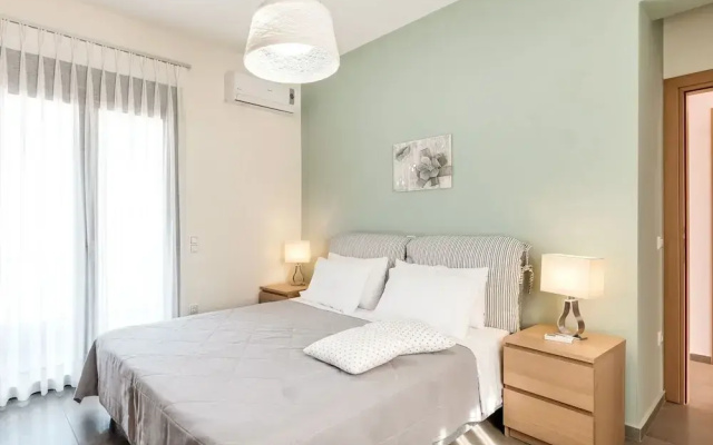 Beautiful Villa in Adelianos Kampos With Pool