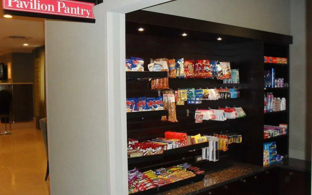 Hilton Garden Inn Toronto City Centre